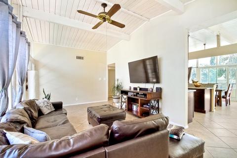 4819 Luna Dr, Oceanside, CA 92057 photo 5