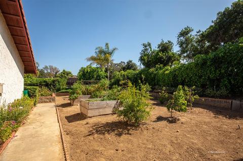 1319 Sugarbush Dr, Vista, CA 92084 photo 20