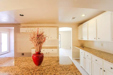 748 Matagual, Vista, CA 92081 photo 8