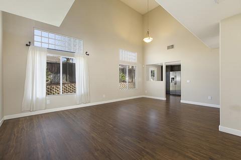 673 Devon Pl, Escondido, CA 92025 photo 4
