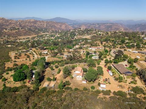147 Lake View Ln, El Cajon, CA 92021 photo 11