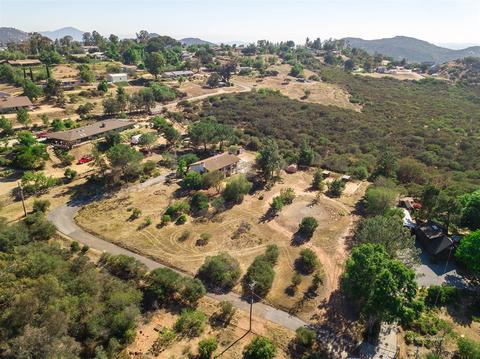 147 Lake View Ln, El Cajon, CA 92021 photo 6