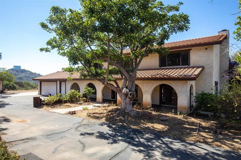 147 Lake View Ln, El Cajon, CA 92021 photo 2