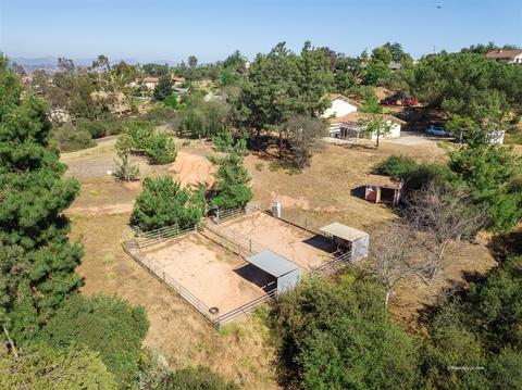 147 Lake View Ln, El Cajon, CA 92021 photo 12