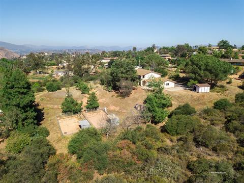 147 Lake View Ln, El Cajon, CA 92021 photo 3