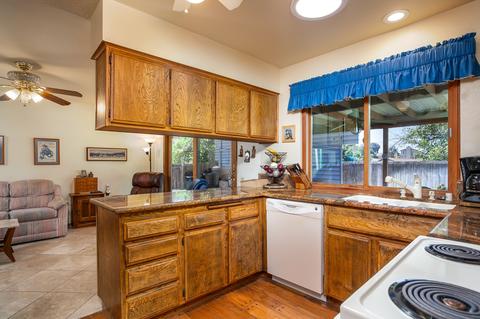 10226 Challenge Blvd, La Mesa, CA 91941 photo 11