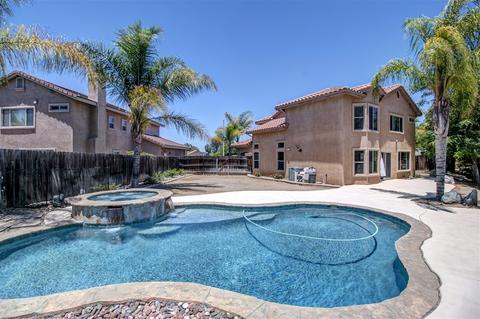 9555 Corte De La Donna, Santee, CA 92071 photo 2