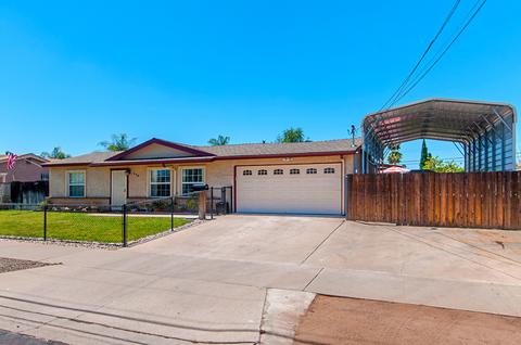 398 Nothomb St, El Cajon, CA 92019 photo 2