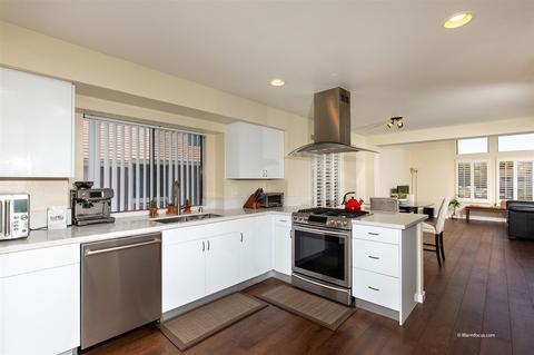 6857 Carnation Dr, Carlsbad, CA 92011 photo 3