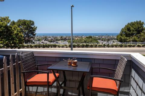 6857 Carnation Dr, Carlsbad, CA 92011 photo 1