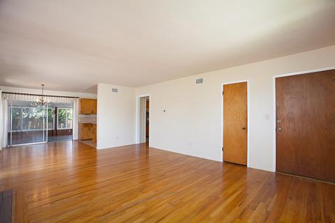 9570 Gregory St, La Mesa, CA 91942 photo 3