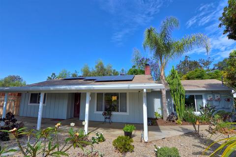 915 S Stage Coach Ln, Fallbrook, CA 92028 photo 1
