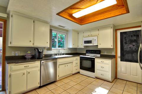 915 S Stage Coach Ln, Fallbrook, CA 92028 photo 9