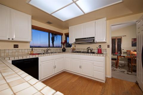 3823 Pinnacle Pl, Escondido, CA 92025 photo 7