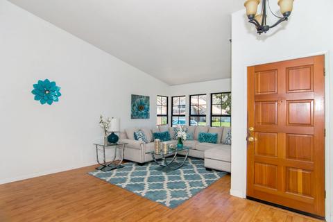 9236 Sombria Rd, Lakeside, CA 92040 photo 3