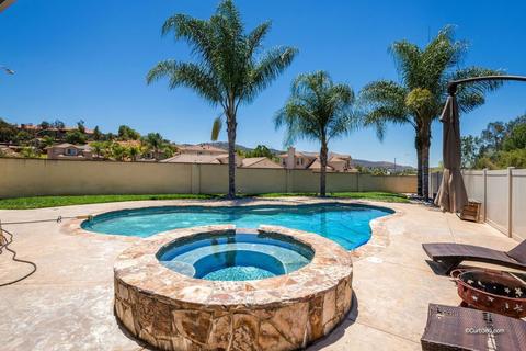 9262 Pinkard Ln, El Cajon, CA 92021 photo 2