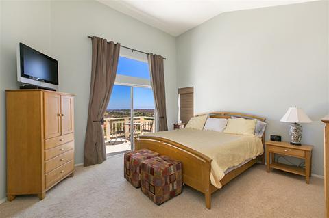 5040 Viewridge Way, Oceanside, CA 92056 photo 14