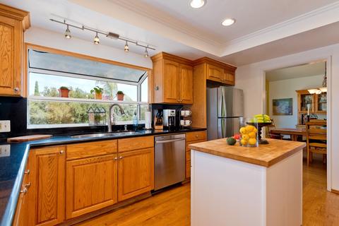 2105 Summit Dr, Escondido, CA 92025 photo 9