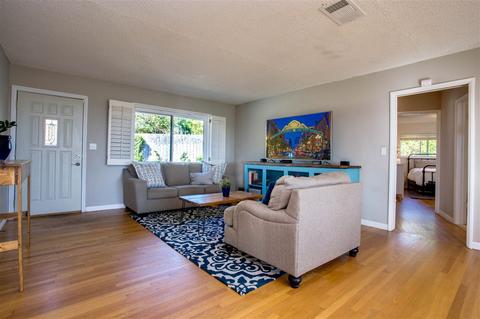 1042 Oak Dr, Vista, CA 92084 photo 7
