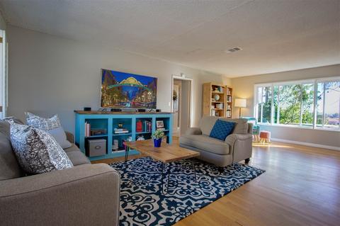 1042 Oak Dr, Vista, CA 92084 photo 6