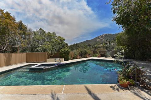 2767 Hidden Valley Rd, La Jolla, CA 92037 photo 5
