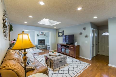 8443 Carlton Oaks Dr, Santee, CA 92071 photo 8