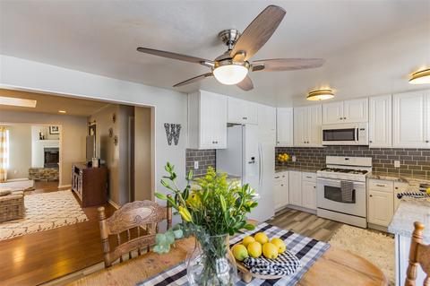 8443 Carlton Oaks Dr, Santee, CA 92071 photo 2