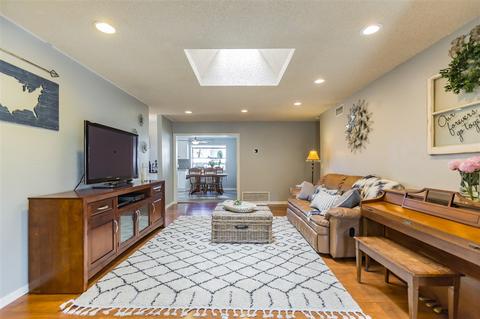 8443 Carlton Oaks Dr, Santee, CA 92071 photo 5