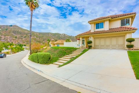 13685 Quiet Hills Dr, Poway, CA 92064 photo 2