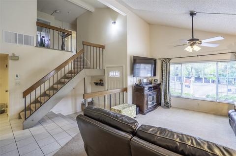 9680 Hillcreek Ln, Santee, CA 92071 photo 4