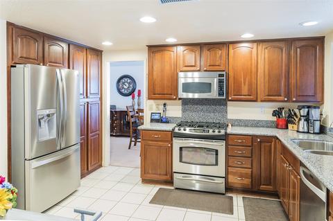 9680 Hillcreek Ln, Santee, CA 92071 photo 19