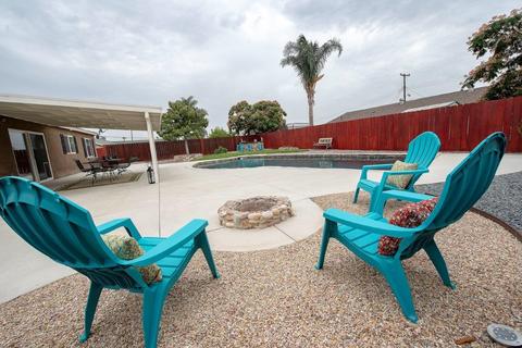 8827 Prestwick Way, Santee, CA 92071 photo 16