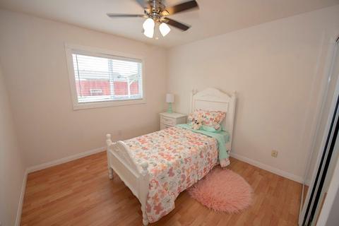 8827 Prestwick Way, Santee, CA 92071 photo 9