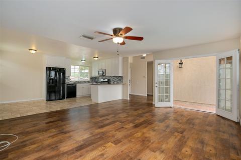 1574 E Washington Ave, El Cajon, CA 92019 photo 4
