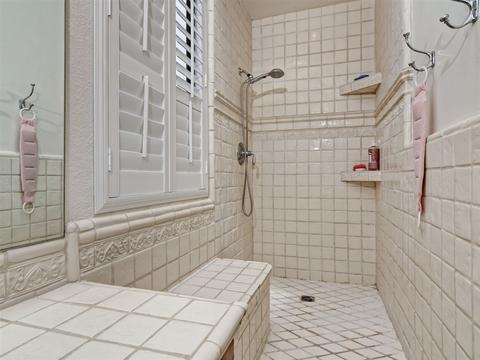 638 Arenas St, La Jolla, CA 92037 photo 19