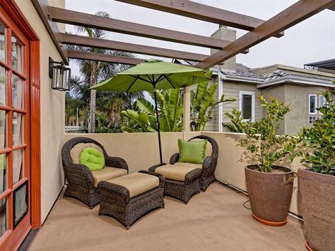 638 Arenas St, La Jolla, CA 92037 photo 2