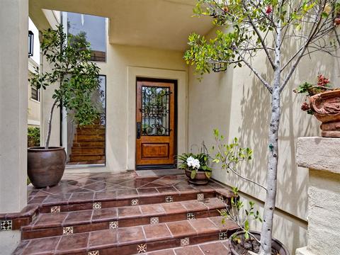 638 Arenas St, La Jolla, CA 92037 photo 4