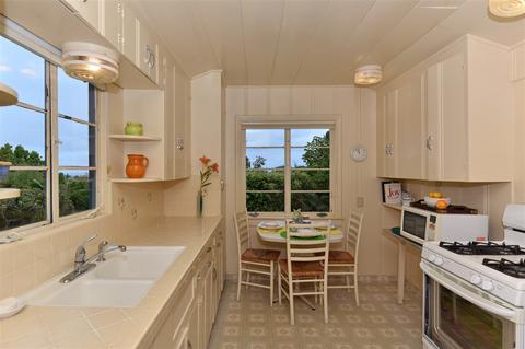 5914 Folsom Dr, La Jolla, CA 92037 photo 8