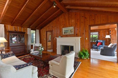 5914 Folsom Dr, La Jolla, CA 92037 photo 5