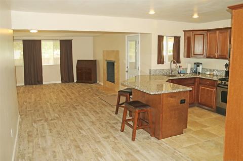 9241 Dunbarton Rd, Santee, CA 92071 photo 2