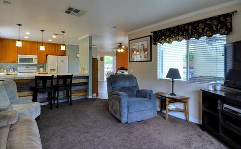 1586 Nicholas Pl, El Cajon, CA 92019 photo 4
