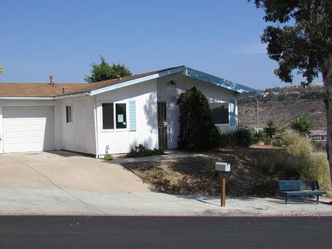 3372 Buena Hills Dr, Oceanside, CA 92056 photo 4