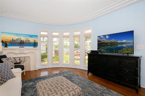 721 D Ave, Coronado, CA 92118 photo 4