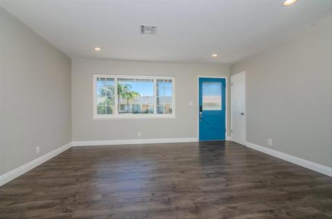 253 Gannet Dr, Vista, CA 92083 photo 4
