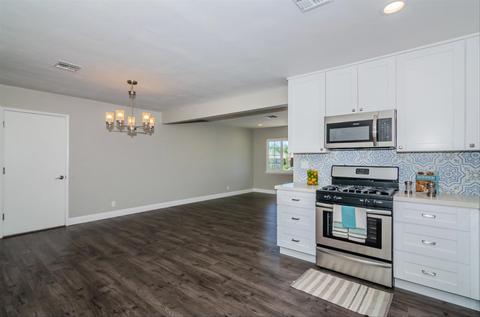 253 Gannet Dr, Vista, CA 92083 photo 9