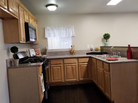 15213 S Gibson Ave, Compton, CA 90221 photo 2