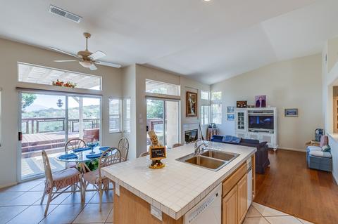 2469 Tompau Pl, Alpine, CA 91901 photo 6