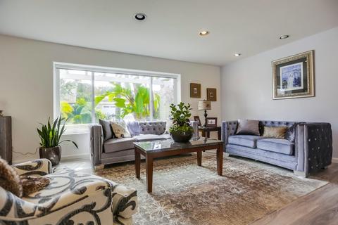 8430 Cliffridge Ln, La Jolla, CA 92037 photo 3