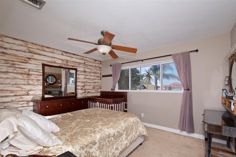 1260 Barbara Dr, Vista, CA 92084 photo 14