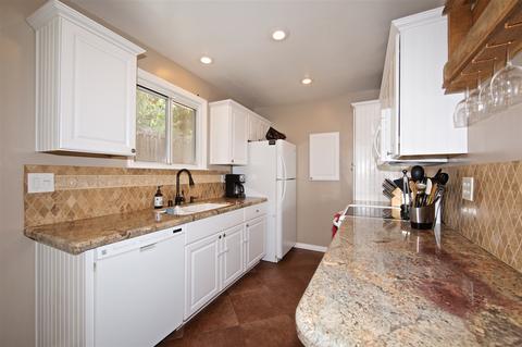 1260 Barbara Dr, Vista, CA 92084 photo 10